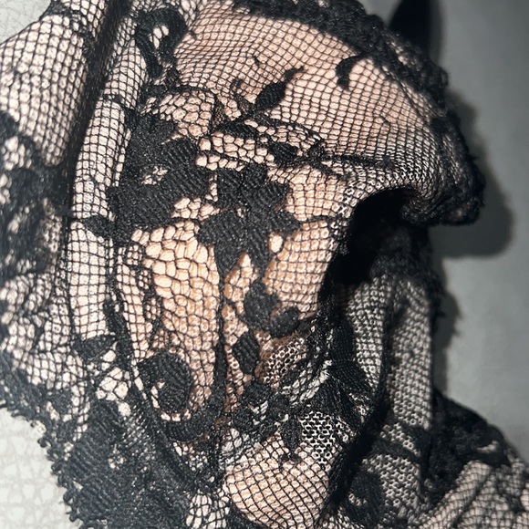 Victoria Secret// Dream Angles bra - Picture 2 of 5